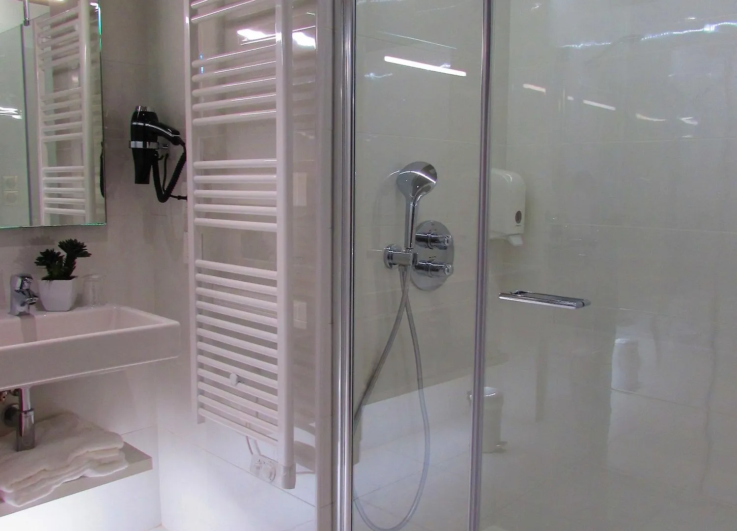 Brit Hotel & Spa Saint Brieuc Plerin 4*,